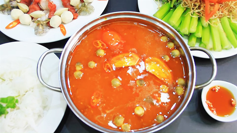 Lẩu cua đồng bắp bò