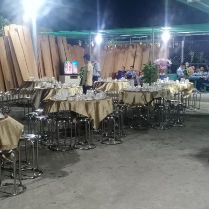 đặt tiệc liên hoan công ty